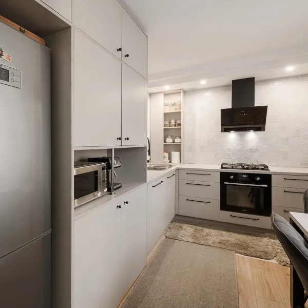 Угловая кухня без верхних шкафчиков — заказать в Минске