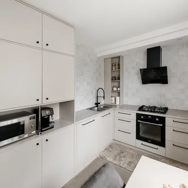 Угловая кухня без верхних шкафчиков — заказать в Минске