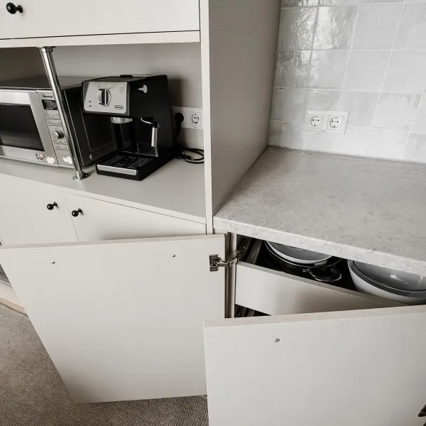 Угловая кухня без верхних шкафчиков — заказать в Минске