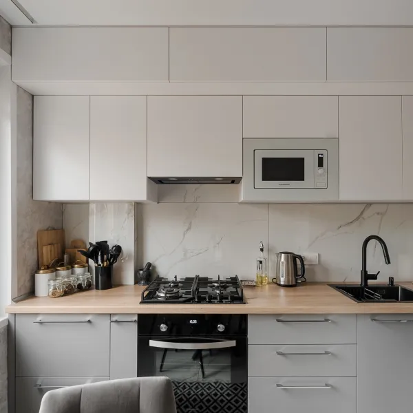 Прямая кухня с антресолями — заказать в Минске