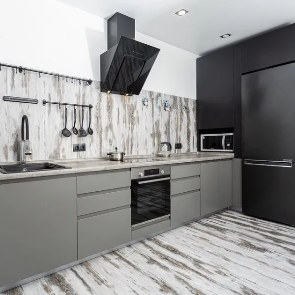 Кухня с крашенными фасадами в частном доме — заказать в Минске