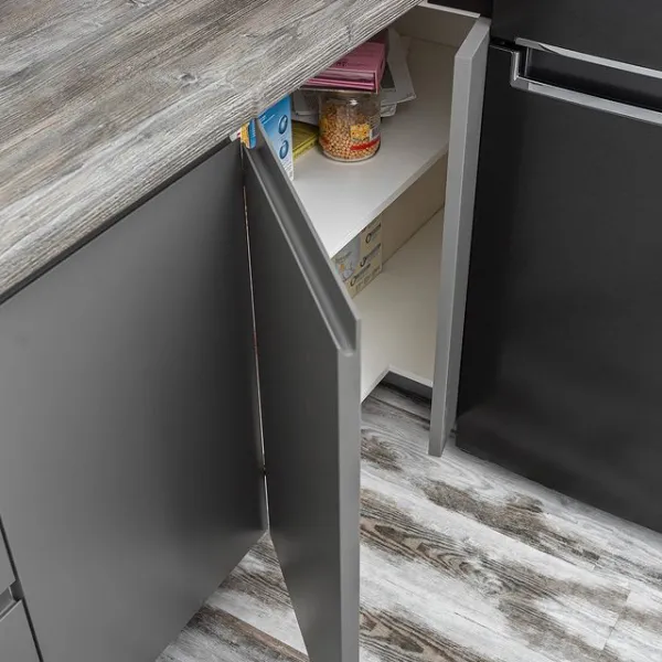 Кухня с крашенными фасадами в частном доме — заказать в Минске