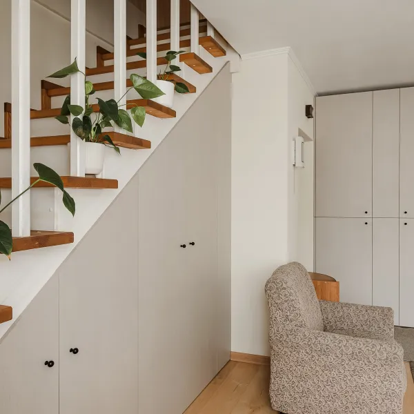 Шкаф под лестницу — заказать в Минске